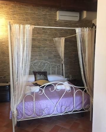 B&B Ginevra Ghizzano Bagian luar foto